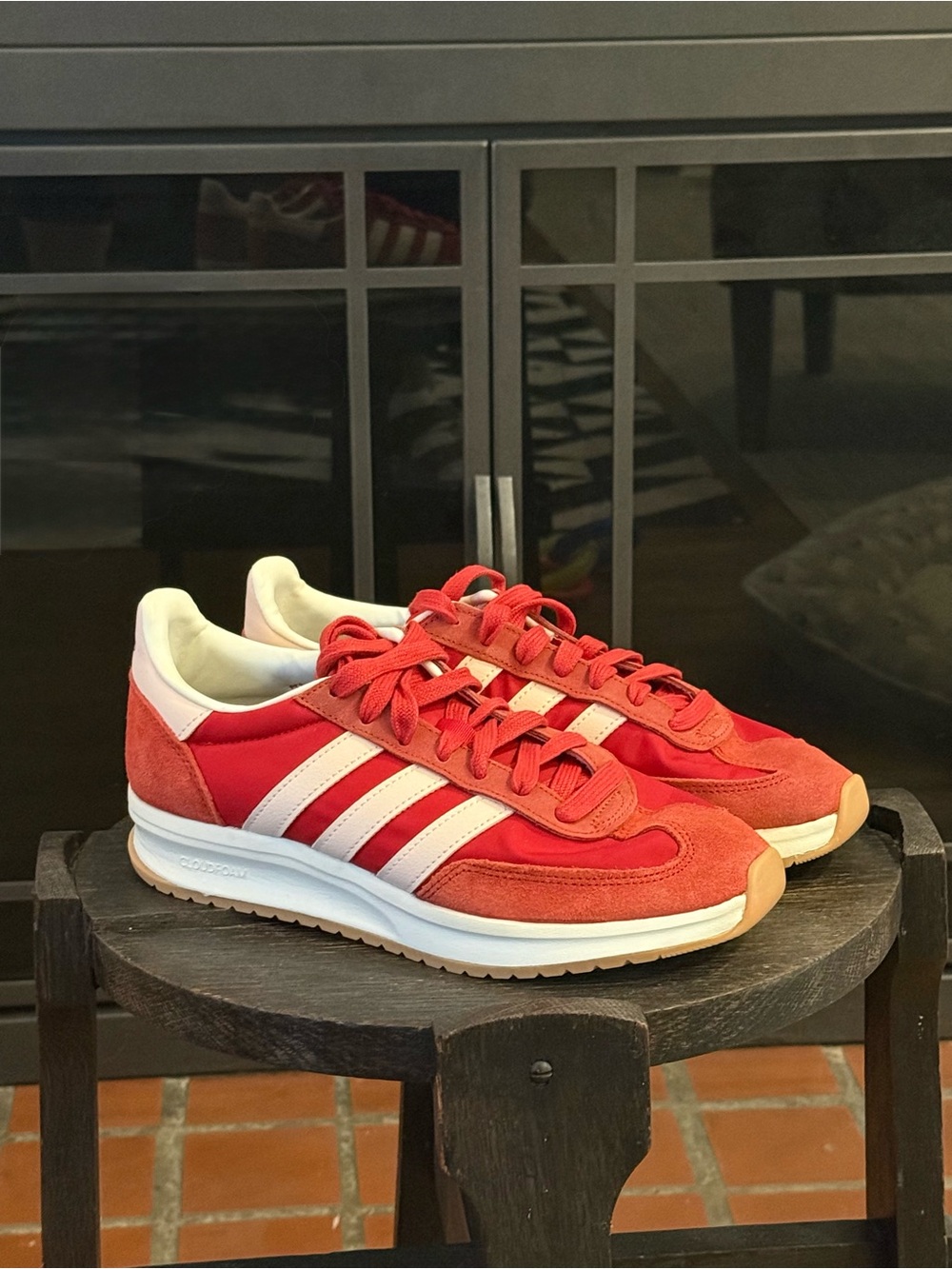 Adidas Women’s Run 70s Size 8